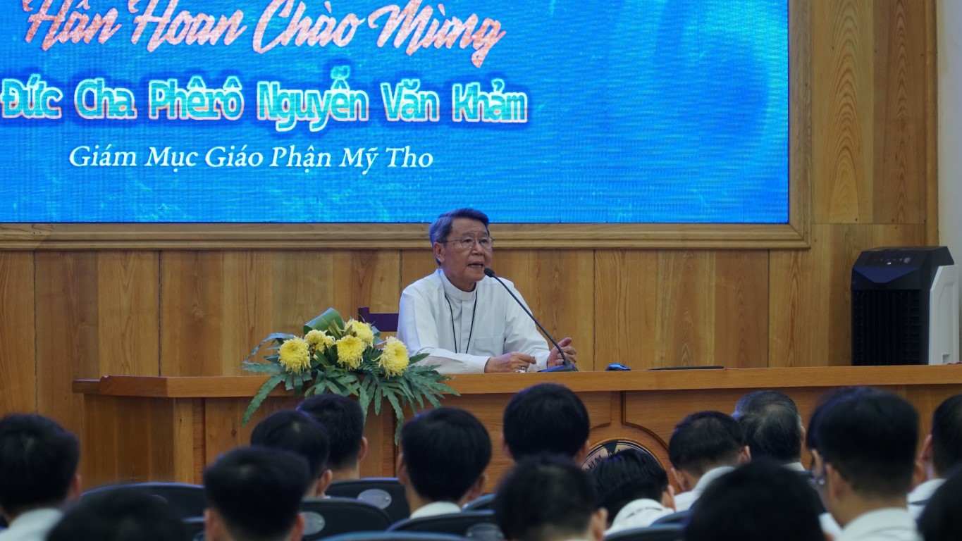 ĐẠI CHỦNG VIỆN THÁNH GIUSE SÀI GÒN: ĐỨC CHA PHÊRÔ NGUYỄN VĂN KHẢM HUẤN ĐỨC